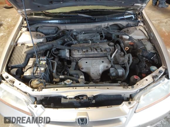 ✅ 2000 Honda Accord SE • VIN: 1HGCG5673YA051154 • Lot: 41382000. Listed on IAAI with 272,554 mi. Free auction sales archive from the USA and detailed vehicle history report at DreamBid. Image 10.