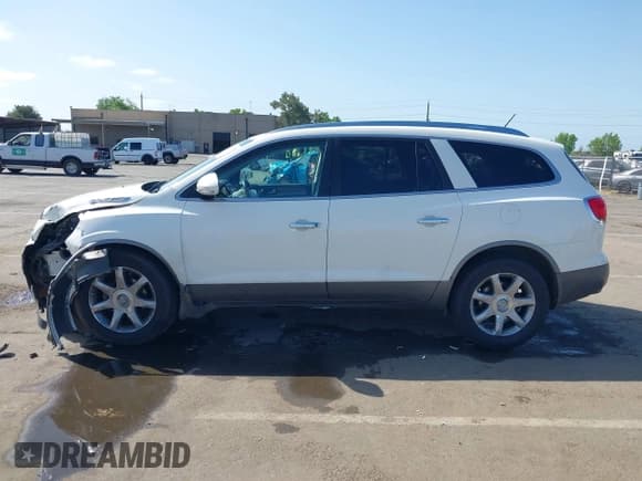 ✅ 2010 Buick Enclave CXL • VIN: 5GALVCED0AJ137335 • Лот: 42107437. Опубликован ранее на IAAI с пробегом 187 693 миль. Бесплатный доступ к архиву аукционных продаж из США и подробный отчёт об истории автомобиля на DreamBid. Изображение 14.