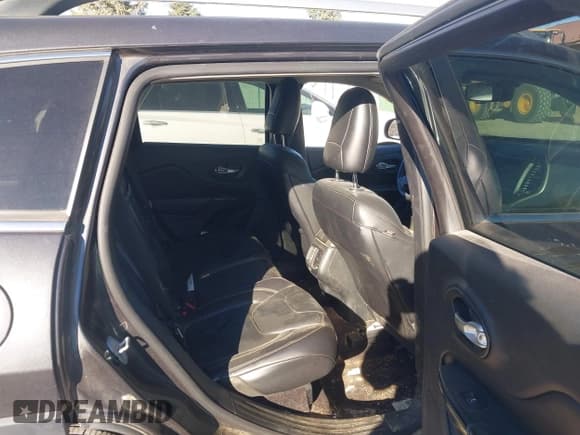 ✅ 2016 Jeep Cherokee Limited • VIN: 1C4PJMDB4GW218240 • Лот: 43601586. Опубликован ранее на IAAI с пробегом 206 443 миль. Бесплатный доступ к архиву аукционных продаж из США и подробный отчёт об истории автомобиля на DreamBid. Изображение 8.