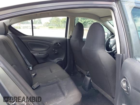 ✅ 2016 Nissan Versa S Plus • VIN: 3N1CN7AP5GL907345 • Lot: 42329044. Wystawiony na IAAI z przebiegiem 111 695 mil. Bezpłatny archiwum sprzedaży aukcyjnych z USA i szczegółowy raport historii pojazdu na DreamBid. Zdjęcie 8.