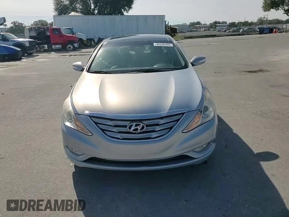 ✅ 2012 Hyundai Sonata Limited • VIN: 5NPEC4AB3CH352260 • Lot: 92030405. Listed on Copart with 74,059 mi. Free auction sales archive from the USA and detailed vehicle history report at DreamBid. Image 13.