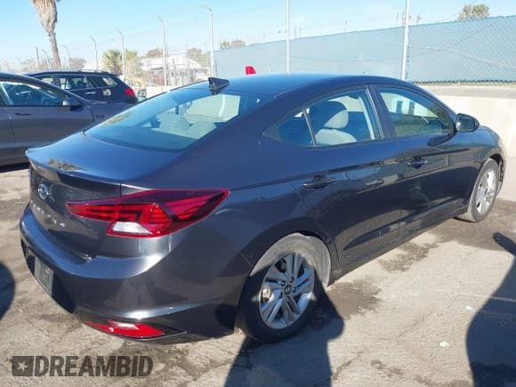✅ 2020 Hyundai Elantra SEL • VIN: 5NPD84LF3LH630894 • Lot: 43662912. Listed on IAAI with 92,352 mi. Free auction sales archive from the USA and detailed vehicle history report at DreamBid. Image 4.