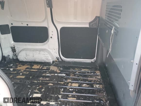 ✅ 2015 Nissan NV200 SV • VIN: 3N6CM0KN3FK695194 • Lot: 65386745. Wystawiony na Copart z przebiegiem 124 624 mil. Bezpłatny archiwum sprzedaży aukcyjnych z USA i szczegółowy raport historii pojazdu na DreamBid. Zdjęcie 11.