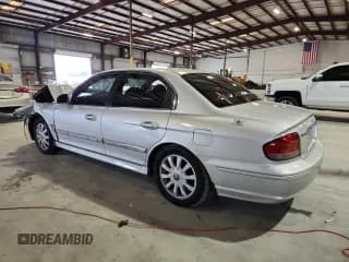 ✅ 2002 Hyundai Sonata GLS • VIN: KMHWF35H62A529647 • Lot: 86256775. Listed on Copart with 230,068 mi. Free auction sales archive from the USA and detailed vehicle history report at DreamBid. Image 2.