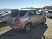 ✅ 2005 Kia Sorento LX • VIN: KNDJD733755496805 • Лот: 81698795. Опубликован ранее на Copart с пробегом 144 366 миль. Бесплатный доступ к архиву аукционных продаж из США и подробный отчёт об истории автомобиля на DreamBid. Изображение 3.