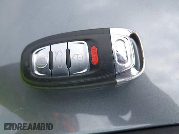 ✅ 2013 Audi A5 Premium Plus • VIN: WAULFAFR3DA001048 • Lot: 43053968. Wystawiony na IAAI z przebiegiem 157 669 mil. Bezpłatny archiwum sprzedaży aukcyjnych z USA i szczegółowy raport historii pojazdu na DreamBid. Zdjęcie 11.