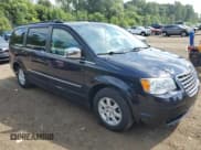 ✅ 2010 Chrysler Town & Country Touring Plus • VIN: 2A4RR8DX7AR382080 • Lot: 67371025. Wystawiony na Copart z przebiegiem 148 531 mil. Bezpłatny archiwum sprzedaży aukcyjnych z USA i szczegółowy raport historii pojazdu na DreamBid. Zdjęcie 4.