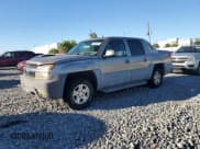 ✅ 2002 Chevrolet Avalanche • VIN: 3GNEC13T02G272076 • Lot: 81549515. Listed on Copart with 224,474 mi. Free auction sales archive from the USA and detailed vehicle history report at DreamBid. Image 1.