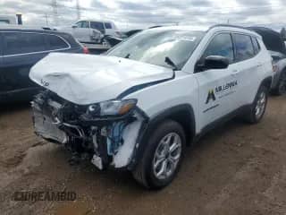 2025 Jeep Compass Latitude с VIN 3C4NJDBN7ST566147, выставлен на аукционе Copart как лот 69231415 с пробегом 2 204 миль миль и Списание • Salvage title. История ставок и продаж доступна на DreamBid. Изображение 1.