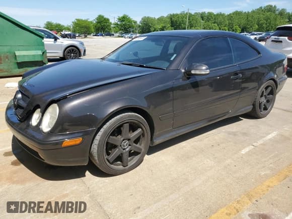 ✅ 2001 Mercedes-Benz CLK 320/430 • VIN: WDBLJ70GX1F171822 • Лот: 57683415. Опубликован ранее на Copart с пробегом 152 154 миль. Бесплатный доступ к архиву аукционных продаж из США и подробный отчёт об истории автомобиля на DreamBid. Изображение 1.