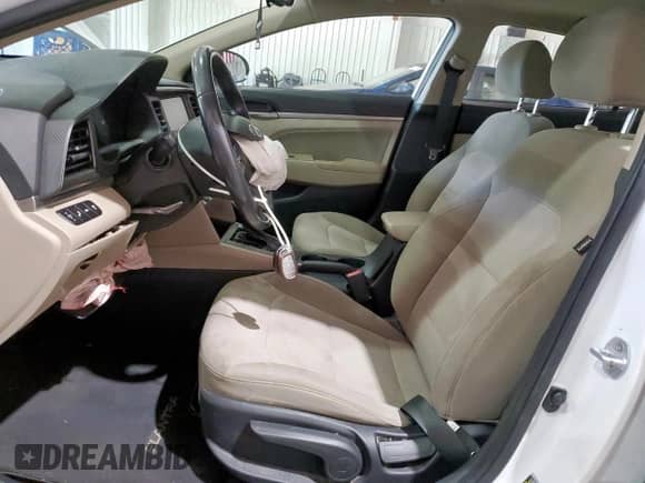 ✅ 2019 Hyundai Elantra SEL • VIN: 5NPD84LF2KH476838 • Lot: 86284415. Listed on Copart with 62,018 mi. Free auction sales archive from the USA and detailed vehicle history report at DreamBid. Image 7.