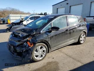 ✅ 2023 Chevrolet Bolt EV 1LT • VIN: 1G1FW6S04P4175873 • Лот: 44008255. Опубликован ранее на Copart с пробегом 21 706 миль. Бесплатный доступ к архиву аукционных продаж из США и подробный отчёт об истории автомобиля на DreamBid. Изображение 1.