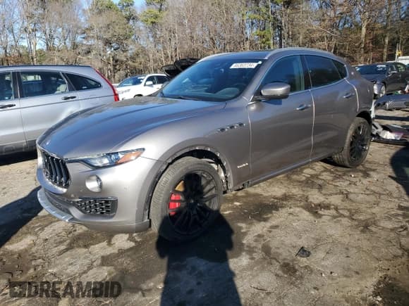 ✅ 2019 Maserati Levante GranLusso • VIN: ZN661XUL5KX325272 • Лот: 86363734. Опубликован ранее на Copart с пробегом 56 694 миль. Бесплатный доступ к архиву аукционных продаж из США и подробный отчёт об истории автомобиля на DreamBid. Изображение 1.