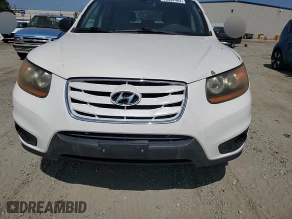 ✅ 2011 Hyundai Santa Fe GLS • VIN: 5XYZGDAB4BG030481 • Lot: 70807464. Listed on Copart with 166,821 mi. Free auction sales archive from the USA and detailed vehicle history report at DreamBid. Image 5.