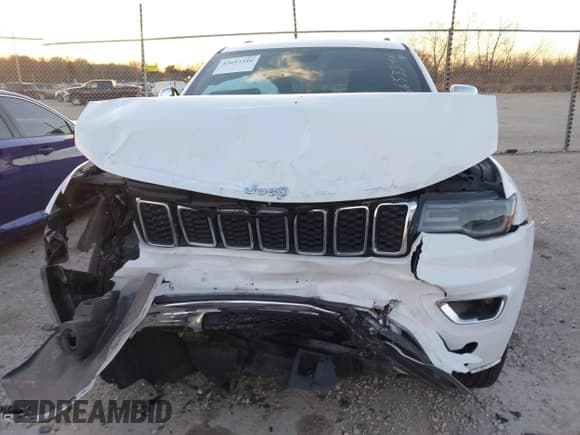 ✅ 2020 Jeep Grand Cherokee Limited X • VIN: 1C4RJFBG0LC268048 • Lot: 43653340. Listed on IAAI with 139,020 mi. Free auction sales archive from the USA and detailed vehicle history report at DreamBid. Image 12.