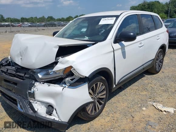 ✅ 2020 Mitsubishi Outlander ES • VIN: JA4AZ3A38LZ046271 • Лот: 42829205. Опубликован ранее на IAAI с пробегом 86 082 миль. Бесплатный доступ к архиву аукционных продаж из США и подробный отчёт об истории автомобиля на DreamBid. Изображение 2.