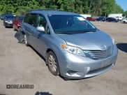 ✅ 2015 Toyota Sienna LE • VIN: 5TDJK3DC4FS099108 • Лот: 42611201. Опубликован ранее на IAAI с пробегом 154 728 миль. Бесплатный доступ к архиву аукционных продаж из США и подробный отчёт об истории автомобиля на DreamBid. Изображение 1.