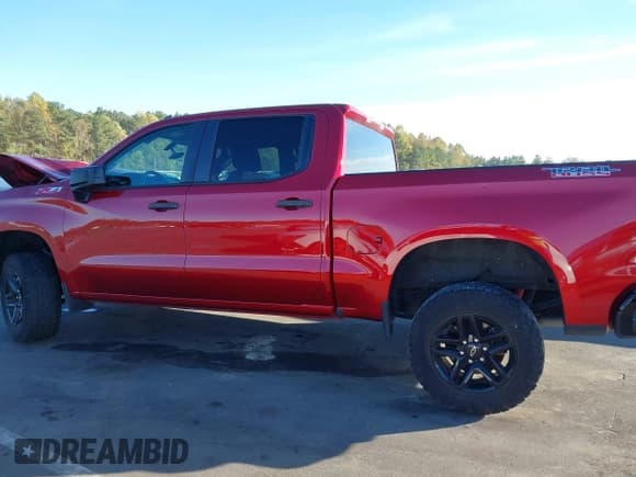 ✅ 2019 Chevrolet Silverado 1500 Custom Trail Boss • VIN: 3GCPYCEF3KG129791 • Lot: 43537373. Wystawiony na IAAI z przebiegiem 143 408 mil. Bezpłatny archiwum sprzedaży aukcyjnych z USA i szczegółowy raport historii pojazdu na DreamBid. Zdjęcie 15.