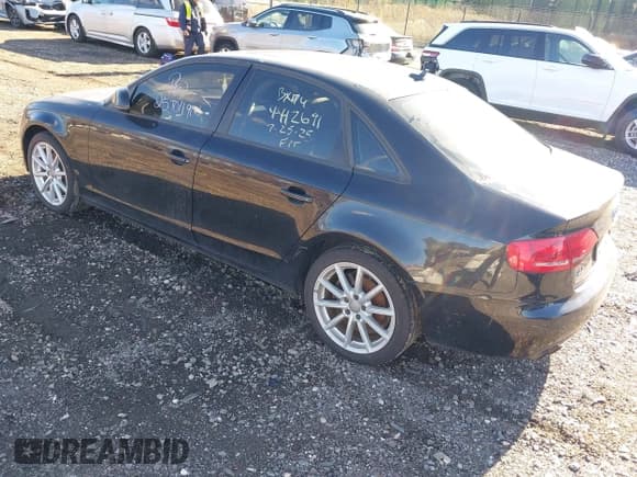 ✅ 2009 Audi A4 Premium • VIN: WAULF78K89N064486 • Lot: 43790993. Wystawiony na IAAI z przebiegiem Nie podano. Bezpłatny archiwum sprzedaży aukcyjnych z USA i szczegółowy raport historii pojazdu na DreamBid. Zdjęcie 3.