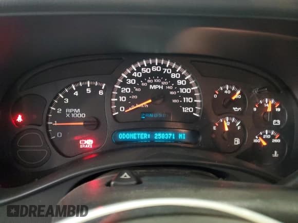 ✅ 2005 Chevrolet Silverado 1500 Z71 • VIN: 2GCEK19B551327886 • Lot: 92649155. Listed on Copart with 258,371 mi. Free auction sales archive from the USA and detailed vehicle history report at DreamBid. Image 9.