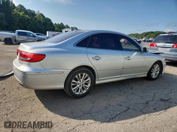 ✅ 2011 Hyundai Azera Limited • VIN: KMHFC4DFXBA559815 • Lot: 70651055. Listed on Copart with 126,042 mi. Free auction sales archive from the USA and detailed vehicle history report at DreamBid. Image 3.