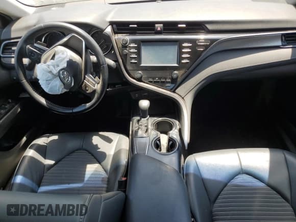 ✅ 2019 Toyota Camry LE • VIN: 4T1B11HK4KU197568 • Лот: 63479315. Опубликован ранее на Copart с пробегом 72 711 миль. Бесплатный доступ к архиву аукционных продаж из США и подробный отчёт об истории автомобиля на DreamBid. Изображение 8.