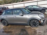 ✅ 2018 MINI Hardtop 4 Door Cooper S • VIN: WMWXU3C59J2F49827 • Lot: 43480843. Listed on IAAI with 69,237 mi. Free auction sales archive from the USA and detailed vehicle history report at DreamBid. Image 14.