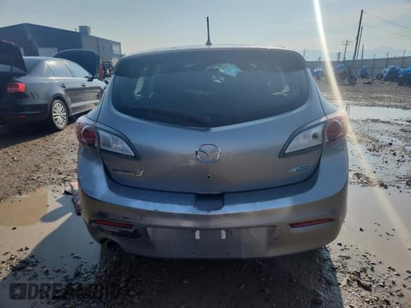 ✅ 2012 Mazda 3 i Touring • VIN: JM1BL1L73C1651300 • Lot: 70667475. Wystawiony na Copart z przebiegiem 154 927 mil. Bezpłatny archiwum sprzedaży aukcyjnych z USA i szczegółowy raport historii pojazdu na DreamBid. Zdjęcie 6.