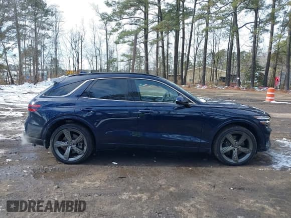 ✅ 2022 Genesis GV70 Sport • VIN: KMUMCDTC3NU074029 • Lot: 41400987. Listed on IAAI with 29,494 mi. Free auction sales archive from the USA and detailed vehicle history report at DreamBid. Image 13.