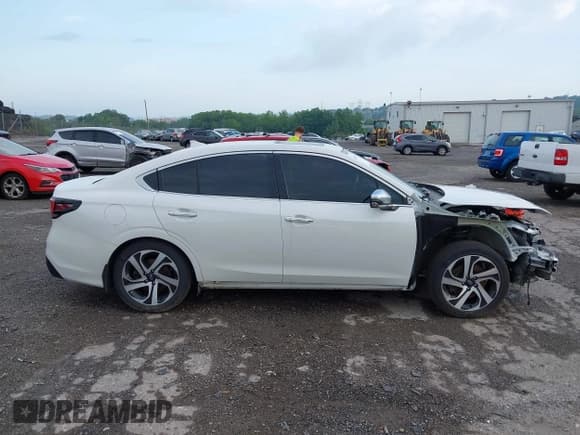 ✅ 2022 Subaru Legacy Touring XT • VIN: 4S3BWGP66N3016882 • Lot: 42694934. Listed on IAAI with 39,066 mi. Free auction sales archive from the USA and detailed vehicle history report at DreamBid. Image 13.