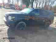 2020 Chevrolet Tahoe Premier z VIN 1GNSKCKJ4LR300528, wystawiony jako IAAI lot #40523016 z przebiegiem Nie podano mil oraz . Historia ofert i sprzedaży dostępna na DreamBid. Obrazek 14.