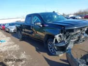 ✅ 2020 Chevrolet Silverado 1500 RST • VIN: 1GCRYEED8LZ323592 • Lot: 41504529. Wystawiony na IAAI z przebiegiem 48 495 mil. Bezpłatny archiwum sprzedaży aukcyjnych z USA i szczegółowy raport historii pojazdu na DreamBid. Zdjęcie 1.