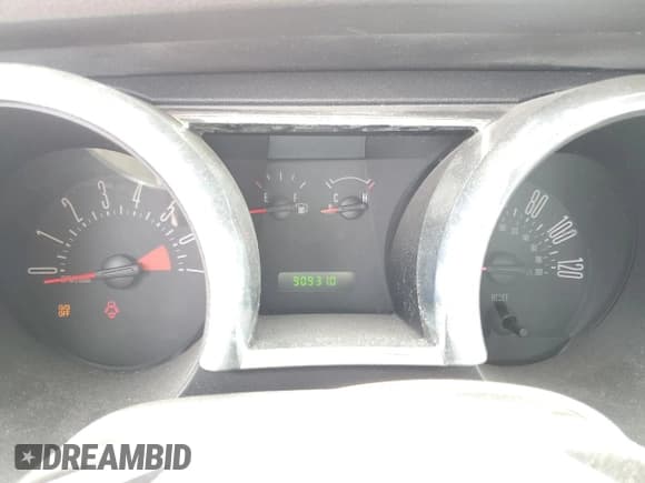 ✅ 2005 Ford Mustang Deluxe • VIN: 1ZVFT80N855194540 • Lot: 54952725. Listed on Copart with 90,931 mi. Free auction sales archive from the USA and detailed vehicle history report at DreamBid. Image 9.