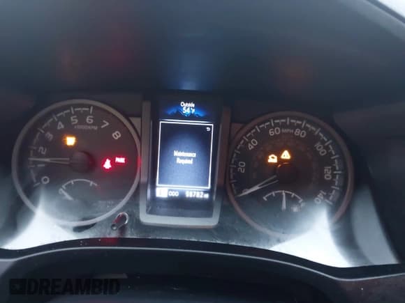 ✅ 2019 Toyota Tacoma SR5 • VIN: 3TMAZ5CN9KM099786 • Lot: 43628031. Listed on IAAI with 98,782 mi. Free auction sales archive from the USA and detailed vehicle history report at DreamBid. Image 7.