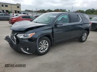 ✅ 2021 Chevrolet Traverse LT Cloth • VIN: 1GNEVMKW6MJ160374 • Lot: 70239224. Wystawiony na Copart z przebiegiem 48 756 mil. Bezpłatny archiwum sprzedaży aukcyjnych z USA i szczegółowy raport historii pojazdu na DreamBid. Zdjęcie 1.