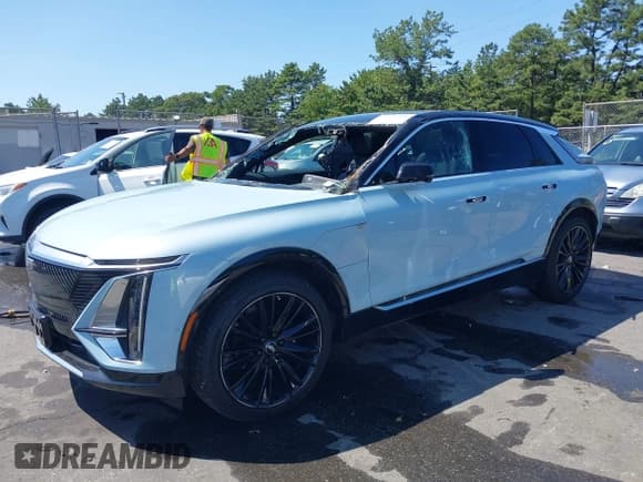 ✅ 2024 Cadillac LYRIQ Luxury • VIN: 1GYKPPRL2RZ142525 • Lot: 42920566. Wystawiony na IAAI z przebiegiem 3 500 mil. Bezpłatny archiwum sprzedaży aukcyjnych z USA i szczegółowy raport historii pojazdu na DreamBid. Zdjęcie 20.