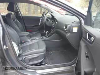 ✅ 2019 Hyundai Ioniq Limited • VIN: KMHC75LD8KU131947 • Lot: 41930815. Wystawiony na IAAI z przebiegiem 108 451 mil. Bezpłatny archiwum sprzedaży aukcyjnych z USA i szczegółowy raport historii pojazdu na DreamBid. Zdjęcie 5.