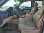 ✅ 2009 GMC Yukon Denali • VIN: 1GKFK03299R258354 • Лот: 70780905. Опубликован ранее на Copart с пробегом 130 037 миль. Бесплатный доступ к архиву аукционных продаж из США и подробный отчёт об истории автомобиля на DreamBid. Изображение 7.