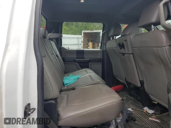✅ 2018 Ford F-250 Platinum • VIN: 1FT7W2BT2JEB63236 • Lot: 86089235. Wystawiony na Copart z przebiegiem Nie podano. Bezpłatny archiwum sprzedaży aukcyjnych z USA i szczegółowy raport historii pojazdu na DreamBid. Zdjęcie 10.