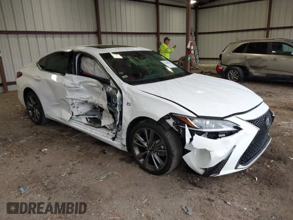 ✅ 2021 Lexus ES 350 F Sport • VIN: 58AGZ1B19MU090509 • Lot: 43380828. Wystawiony na IAAI z przebiegiem 60 084 mil. Bezpłatny archiwum sprzedaży aukcyjnych z USA i szczegółowy raport historii pojazdu na DreamBid. Zdjęcie 1.