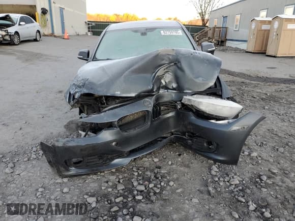 ✅ 2015 BMW 3 Series 328i xDrive • VIN: WBA3B5G59FNS15147 • Lot: 82759795. Wystawiony na Copart z przebiegiem 147 337 mil. Bezpłatny archiwum sprzedaży aukcyjnych z USA i szczegółowy raport historii pojazdu na DreamBid. Zdjęcie 5.