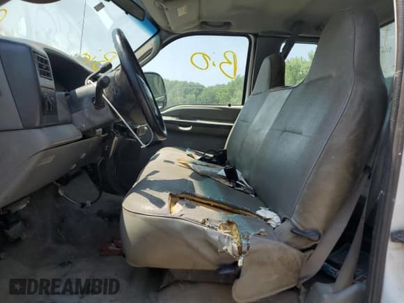 ✅ 2004 Ford F-250 XL • VIN: 1FTNX20L34EC38196 • Lot: 60307245. Listed on Copart with 232,347 mi. Free auction sales archive from the USA and detailed vehicle history report at DreamBid. Image 7.