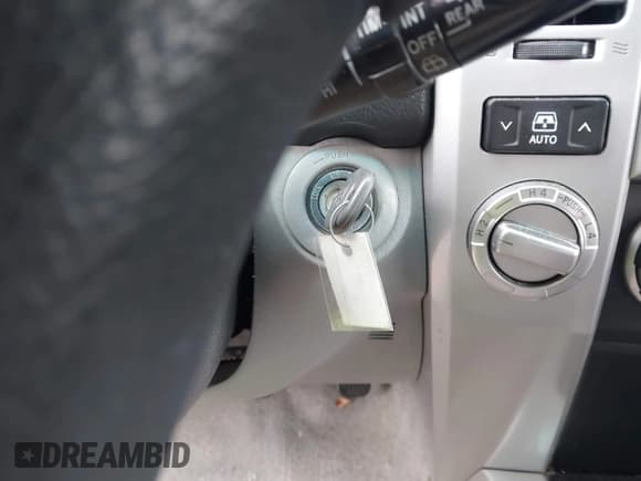 ✅ 2004 Toyota 4Runner SR5 Sport • VIN: JTEBU14R240054381 • Лот: 43582781. Опубликован ранее на IAAI с пробегом 244 828 миль. Бесплатный доступ к архиву аукционных продаж из США и подробный отчёт об истории автомобиля на DreamBid. Изображение 11.