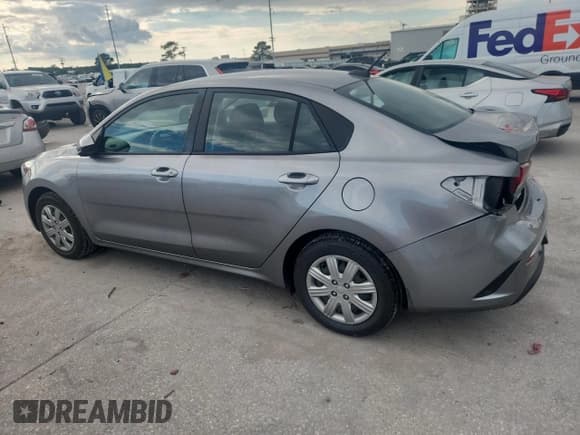 ✅ 2022 Kia Rio S • VIN: 3KPA24AD9NE462143 • Lot: 84396295. Wystawiony na Copart z przebiegiem 102 491 mil. Bezpłatny archiwum sprzedaży aukcyjnych z USA i szczegółowy raport historii pojazdu na DreamBid. Zdjęcie 2.