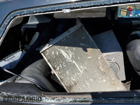 ✅ 1998 Volkswagen Golf GTI VR6 • VIN: 3VWHD81H3WM225820 • Лот: 66178764. Опубликован ранее на Copart с пробегом 224 191 миль. Бесплатный доступ к архиву аукционных продаж из США и подробный отчёт об истории автомобиля на DreamBid. Изображение 11.