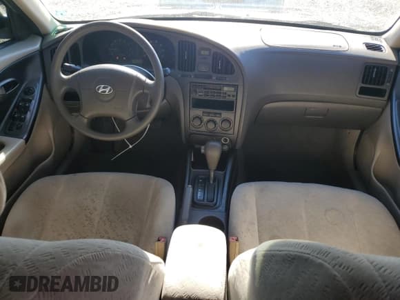 ✅ 2005 Hyundai Elantra GLS • VIN: KMHDN46D45U960051 • Lot: 48984305. Wystawiony na Copart z przebiegiem 195 605 mil. Bezpłatny archiwum sprzedaży aukcyjnych z USA i szczegółowy raport historii pojazdu na DreamBid. Zdjęcie 8.