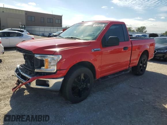 ✅ 2018 Ford F-150 XL • VIN: 1FTMF1CP9JFA95106 • Lot: 82300495. Wystawiony na Copart z przebiegiem 64 252 mil. Bezpłatny archiwum sprzedaży aukcyjnych z USA i szczegółowy raport historii pojazdu na DreamBid. Zdjęcie 1.