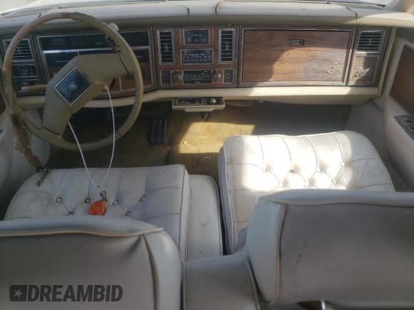 ✅ 1982 Cadillac Eldorado • VIN: 1G6AL578XCE608090 • Лот: 73839654. Опубликован ранее на Copart с пробегом 22 185 миль. Бесплатный доступ к архиву аукционных продаж из США и подробный отчёт об истории автомобиля на DreamBid. Изображение 8.