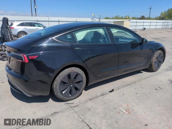 ✅ 2024 Tesla Model 3 • VIN: 5YJ3E1EAXRF746301 • Lot: 56246475. Wystawiony na Copart z przebiegiem 6 643 mil. Bezpłatny archiwum sprzedaży aukcyjnych z USA i szczegółowy raport historii pojazdu na DreamBid. Zdjęcie 3.