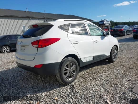 2014 Hyundai Tucson Limited with VIN KM8JU3AG6EU791944, listed as a IAAI auction lot 43436689 with 167,083 mi miles and . Bid and sale history available at DreamBid. Image 4.